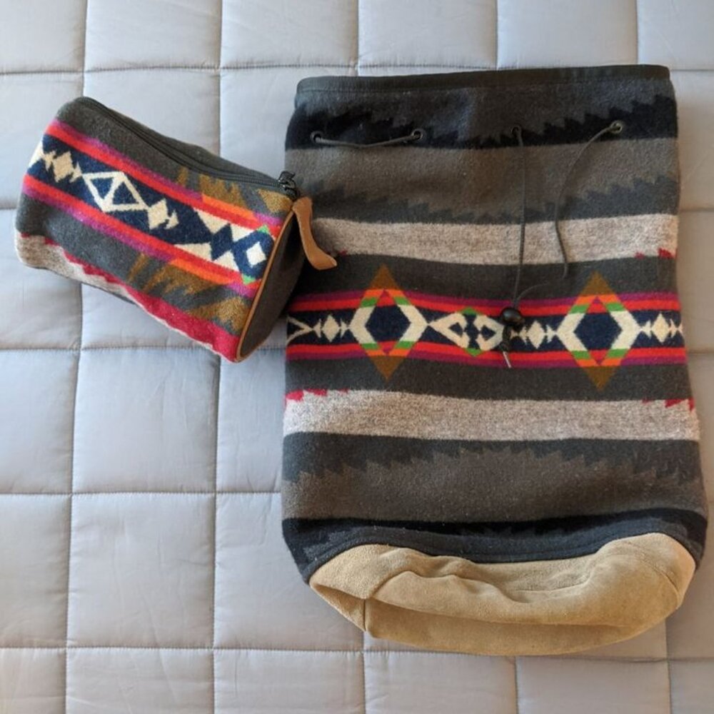 Vintage Pendleton Western Wear Wool Cinch Bag w/Adjustable Strap & Suede Bottom